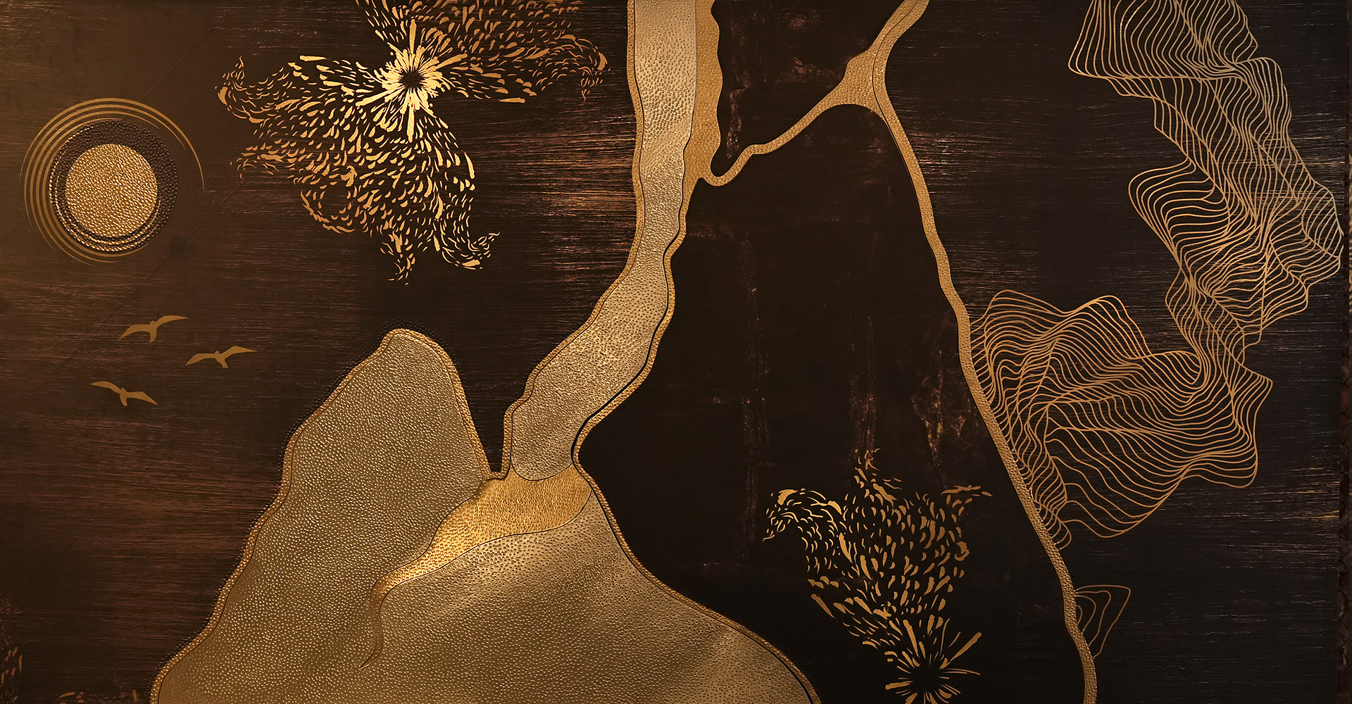 Grey and brown wave pieces